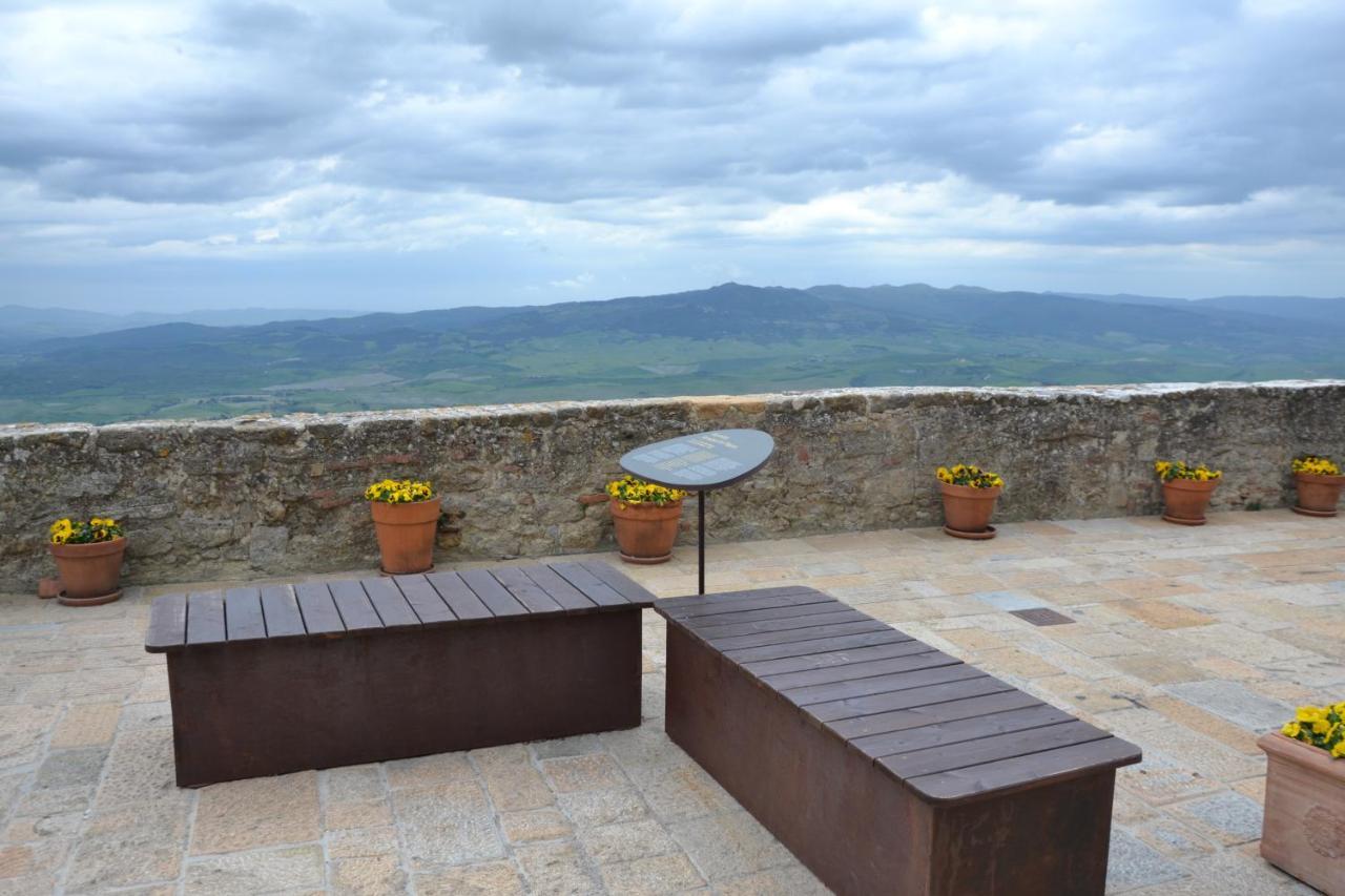 Il Nido Dei Priori Appartement Volterra Buitenkant foto