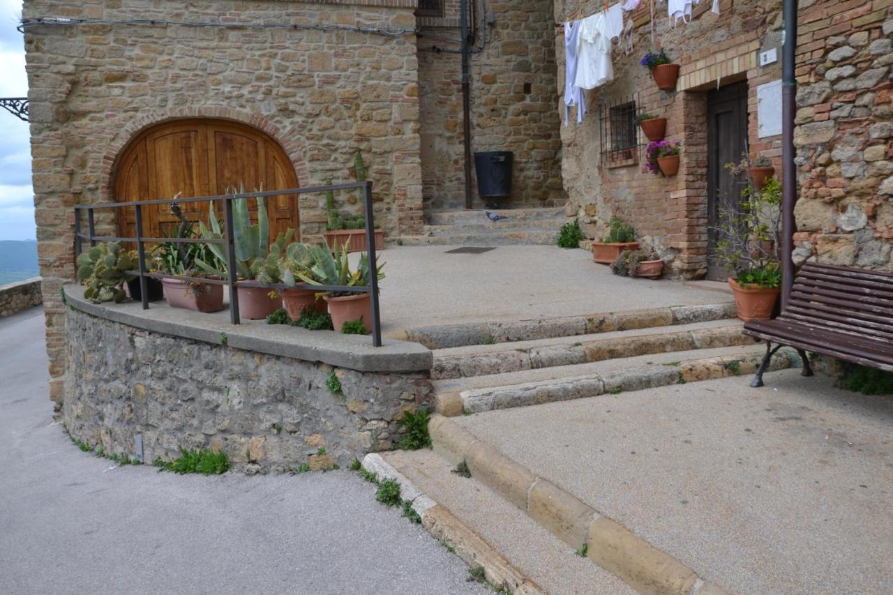 Il Nido Dei Priori Appartement Volterra Buitenkant foto